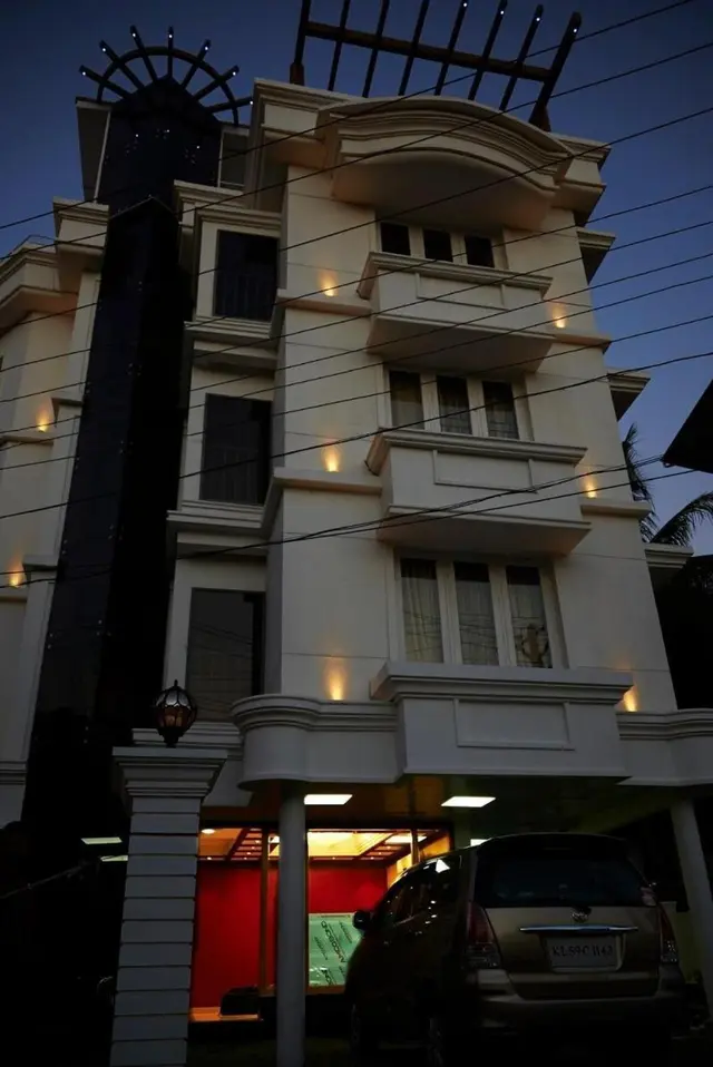 Srivar Hotels