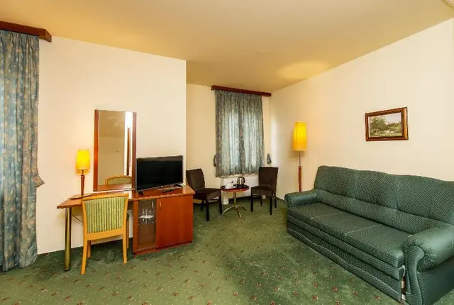 Gastland M0 Hotel & Conference Center