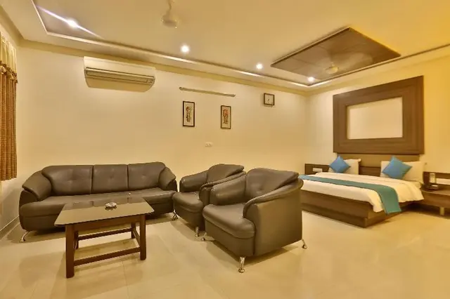 Hotel Kamran Palace
