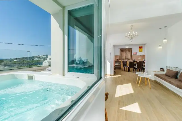 Cinnamon Suite with Prive Hot Tub