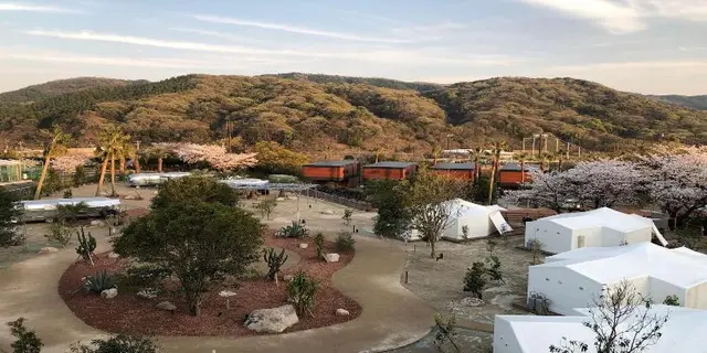 THE Retreat