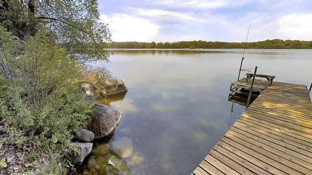 Lakefront Hideaway