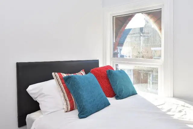 Townhouse @ 15 Brunswick Place Stoke
