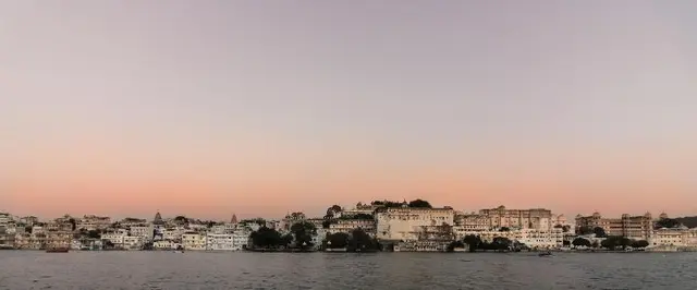 Backpacker Panda Lake Pichola Udaipur