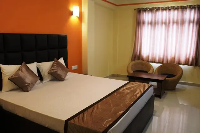 Hotel White Lotus