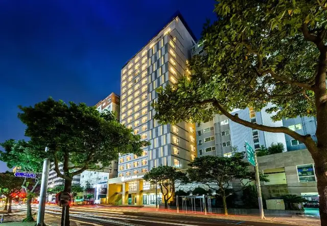 HotelWithCity