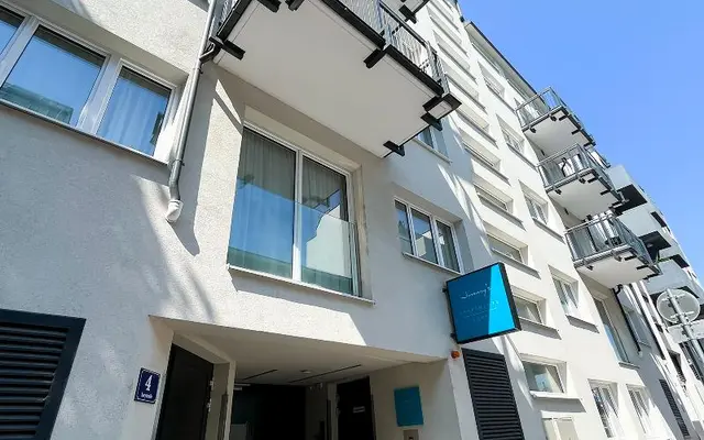 Jimmy's Apartments Lory