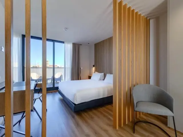 Select Porto