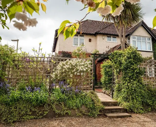 Avalon House B&B