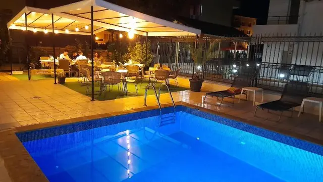 Hotel Saga