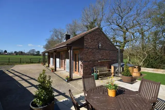 Oak Tree Stables
