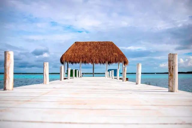 Royal Palm Bacalar Cabaã±As & Lagoon Club