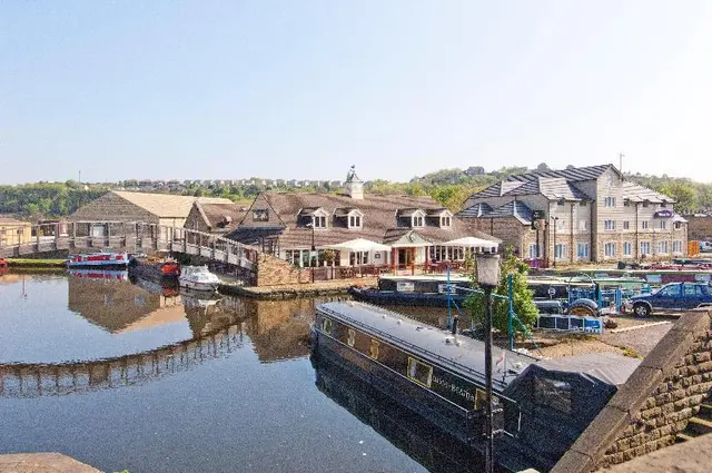 Premier Inn Huddersfield Central