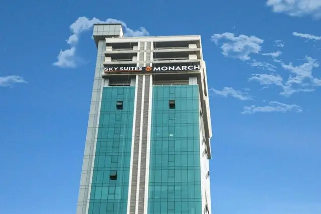 Sky Suites By Monarch