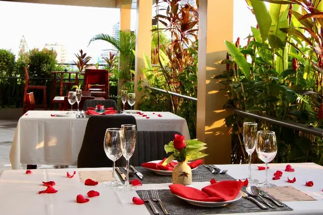 Indra Hotel