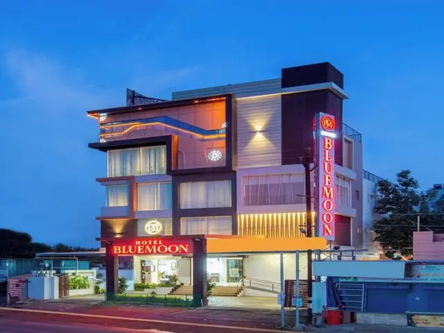 Hotel Bluemoon