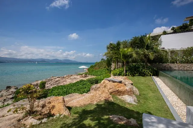 Kerem Luxury Beachfront Villas