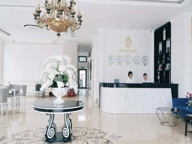 Minh Long Hotel