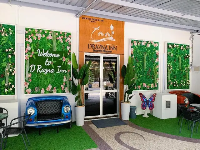 D Razna Inn