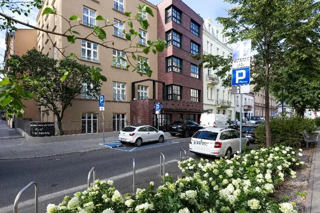 H11 Aparthotel