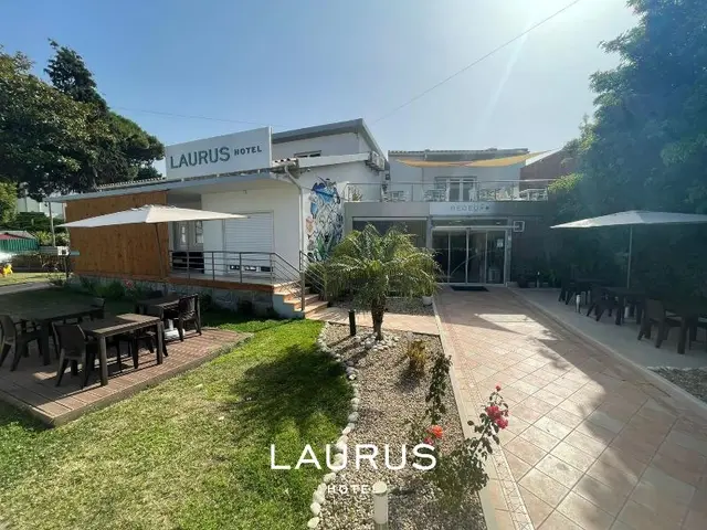 LAURUS Hotel