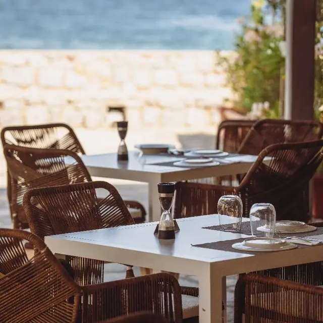 Mandraki Beach Resort