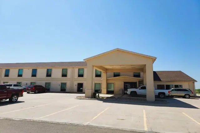 McPherson Inn, I-135