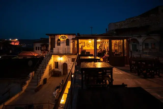 Glamada Cave Suites