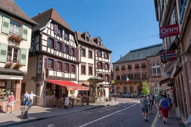 Logis Hotel De La Cloche