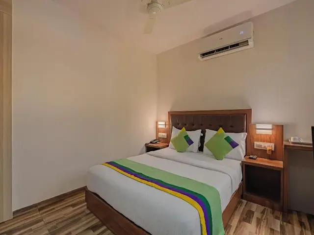 Fabhotel Seven Olives