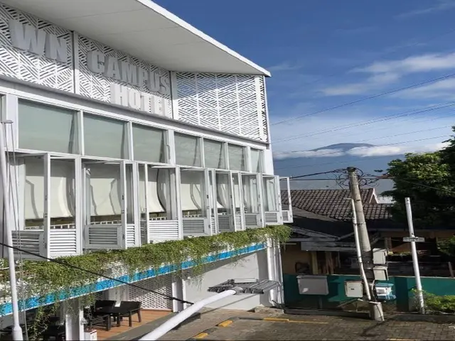 Wisata Niaga Campus