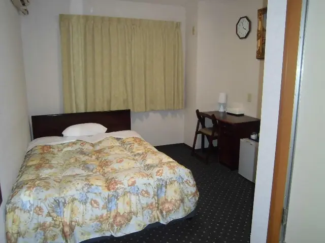 Sunshine Hotel