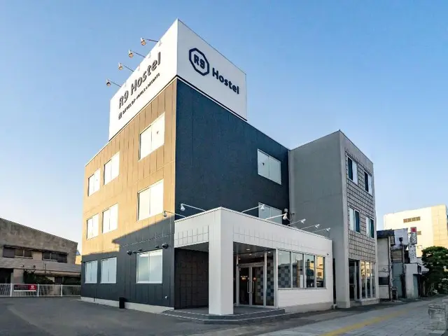 R9 Hostel Tochigi Station