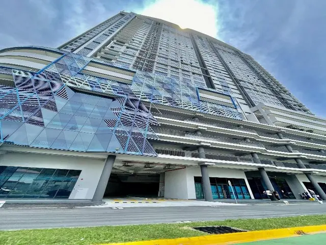 Jesselton Quay Seaview # Chariskey Suites