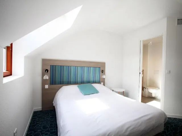 Hotel Revotel