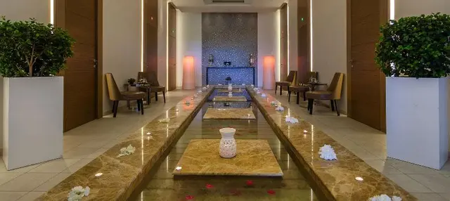RADISSON BLU HOTEL & CONVENTION CENTER