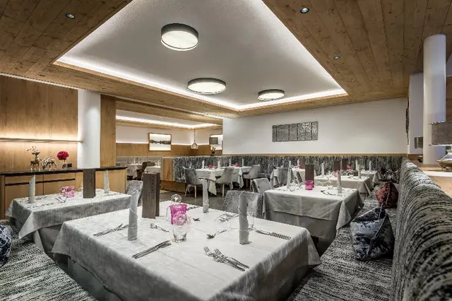 Dolomites Hotel La Fradora