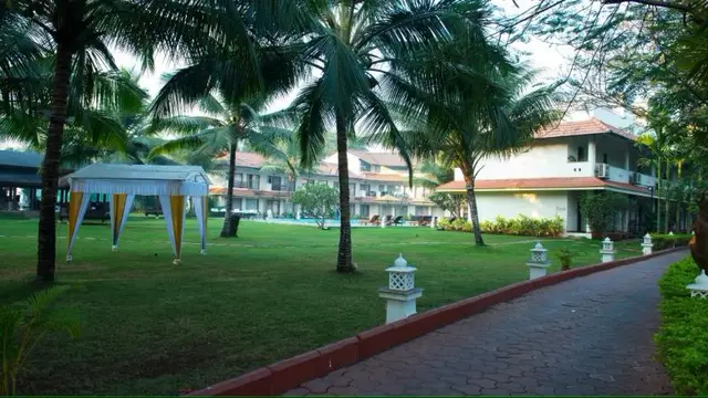 U Tropicana Resort & Spa