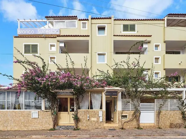 Branco Suites