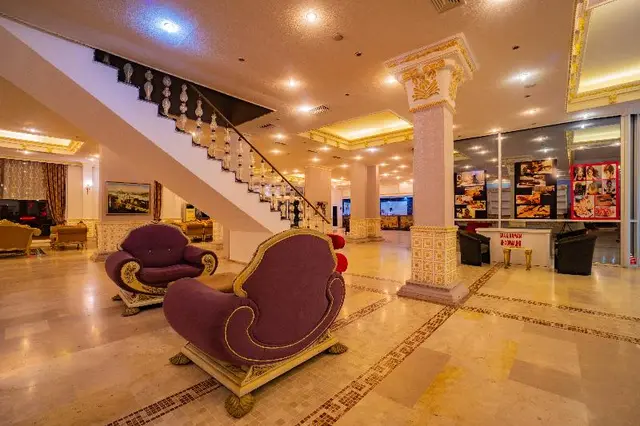 Fun Hill Resort Hotel