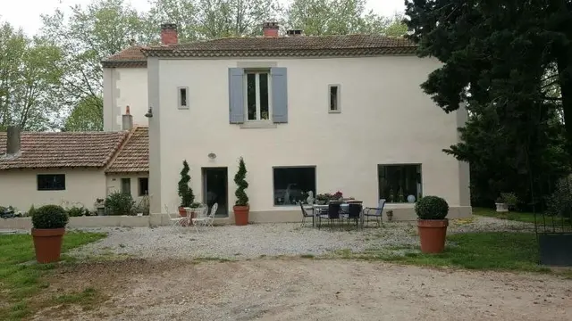 B B Manoir En Crau