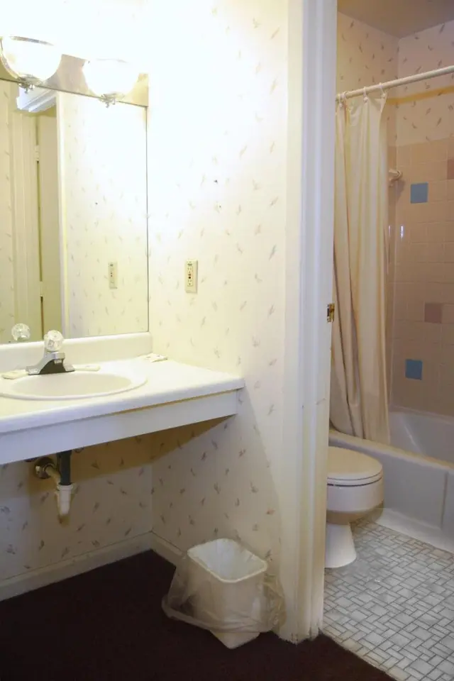 Country Club Inn Suites