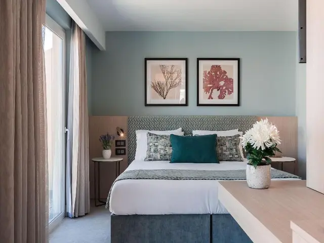 123 Mainstreet Boutique Hotel