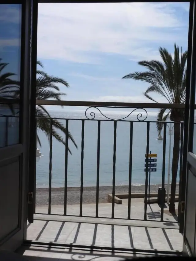 The Beach House Studios Suites