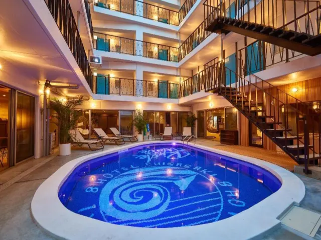 8 Hotel Chigasaki