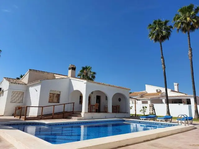 Zenia Hostel