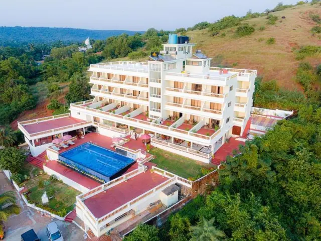SPARV Aulakhs Resort - Near Mandrem Beach