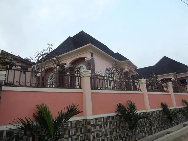 De Zone Hotel Ltd