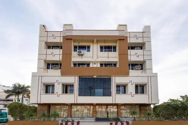 25042 Vikramaditya Hotel