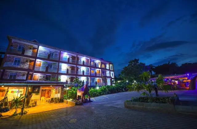 African Tribe Hotel